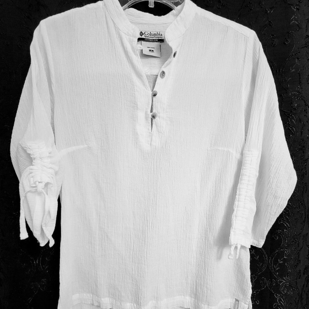 COLUMBIA Lightweight, white, button front shirt with adjustable sleeves, Sz S